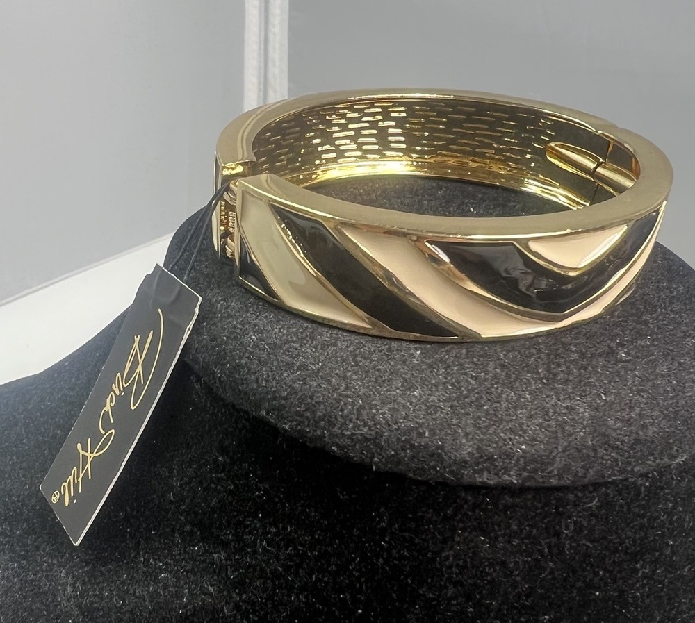 NWT Birch Hill Enamel Cream/Black Striped Gold Tone Hinged Bangle Bracelet