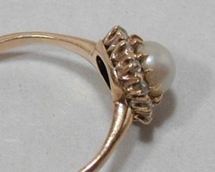 Vintage 10K Yellow Gold Pearl Diamond Halo Ring Statement Size 8.75 417 Solid