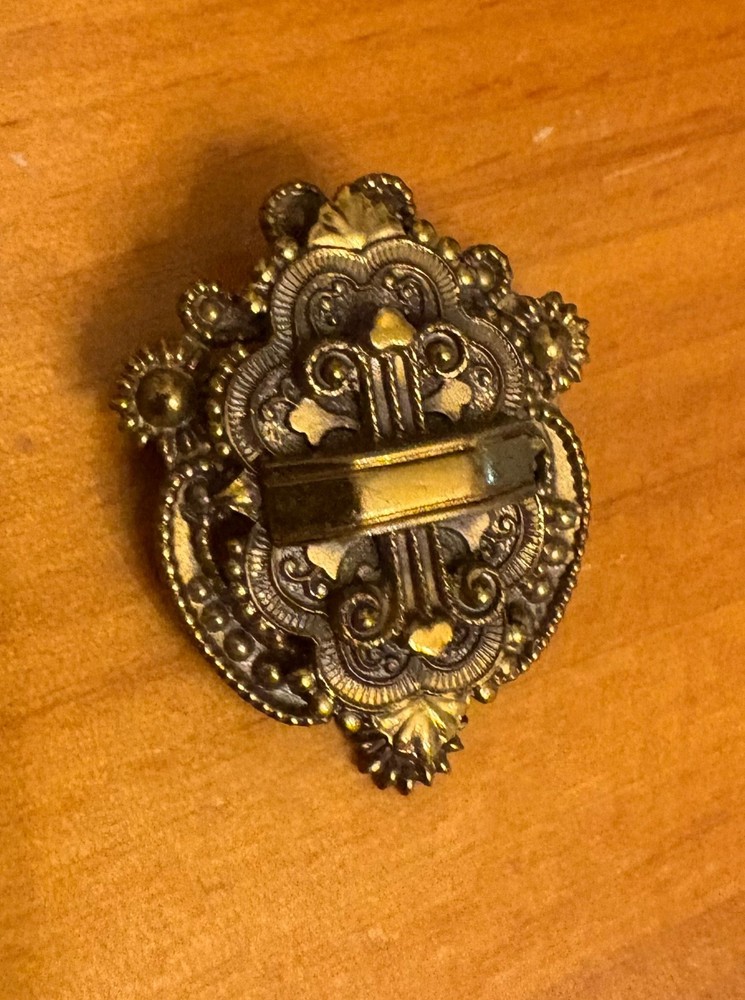 Antique Gold-Tone Pin Ornate 1.25″ Swirls Victorian Brooch Finely Detailed