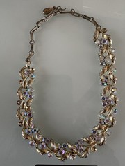 Vintage Lisner Aurora Borealis Necklace 16” Gold Tone Choker 1960s READ
