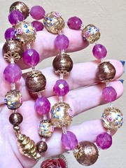 STUNNING Antique Wedding Cake, Pink Opalescent & Aventurine Art Glass Necklace