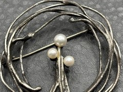 VTG 835 Silver Pearl Modernist Brooch Pin Organic Twig Abstract WREATH Design