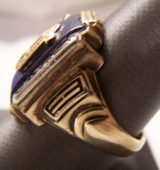 10KT Yellow Gold Jefferson High School 1975 Class Ring 10 Grams Size 9.5