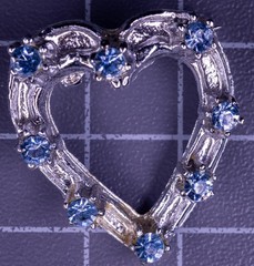 Vintage Heart Brooch Pin Silver Tone 24mm Blue Rhinestone Love Jewelry