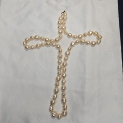 Vtg 1955-1969(C) Trifari Single Strand Pearl Gold Tone Spring Clasped Necklace