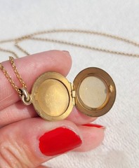 Vintage 40s 14k Gold Filled “M” Monogram BB Co Striped Locket Pendant Necklace