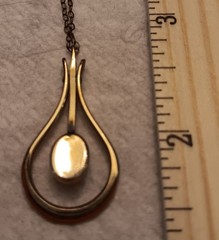 Avon Vintage 14K Gold Filled Necklace with Tigerseye Pendant