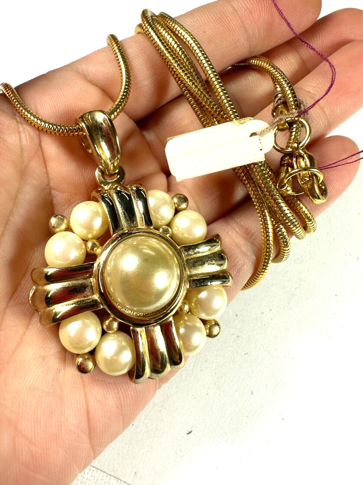 Vintage Necklace Simulated Pearl Puffy Pendant Ribbed Long Chain White Bead