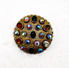 Vintage Signed ART Mult-Faceted Aurora Borealis Rhinestone Dome Brooch Pin