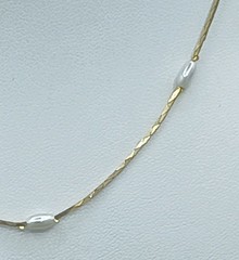Vintage Gold Plated Box Chain 23K Faux Pearl Station Classic Petite 15.5″