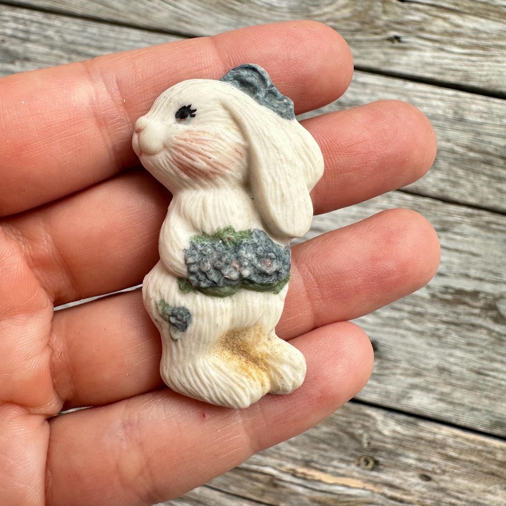 Vintage Jewelry adorable Bunny Rabbit Brooch Pin
