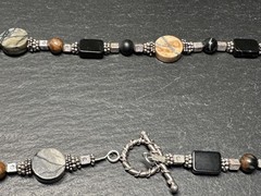 VINTAGE ASSORTED STONE SILVER TONE SET: 16″ NECKLACE & 7.75″ BRACELET I36