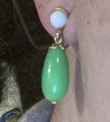 Avon Vintage Gold Tone White and Green Dangle Drop Clip On Earrings St Patricks