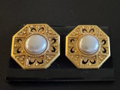 Vintage Decorative Gold Tone Faux Pearl Earrings Runway Statement Open Back