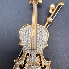 Vintage Swarovski Violin Crystal Faux Pearls Brooch Large Swan Signed Retired 4″
