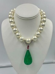 Magnificent Green Quartz Pearl Necklace from Estate of Writer Jackie Collins