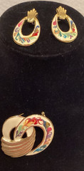 Vintage Gold Tone & Enameled Swirl Brooch And Earring Set