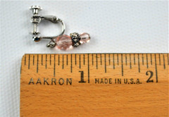 Vtg Silver Tone Twist Back Leverback Earrings with Peach Color Lucite Beads 1″