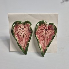 Vtg Mid Century Majolica Porcelain Pink Green Caladium Leaf Clip-On Earrings