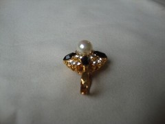 Vintage Fashion Jewelry Faux Pearl Black Marquise & Clear Rhinestone Pendant
