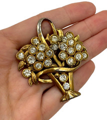 STUNNING VINTAGE BROOCH FLOWER BERRIES BASKET GIARDINETTI LITTLE GARDEN JEWELRY