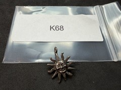 1.78g Vintage Sterling Silver 925 Sun Face Pendant Celestial Smiling Sunburst