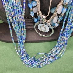 Lot 4 Necklaces Silver Tone Blues Beachy Glass Shells Beautiful Stackable 17-21″