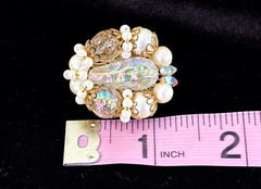 VTG Signed HOBÉ Gold Tn Fancy Clear AB Faux Pearls BEADED CLUSTER Clip Earrings