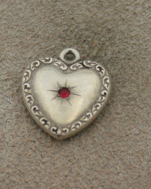 VICTORIAN VINTAGE STERLING HEART CHARM – Raised Border & Inset Red Bead