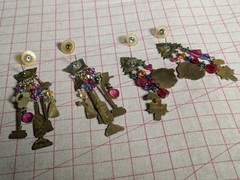 Vtg 80s (2) Watta KCFA Laundry Christmas Santa Earrings Lunch At The Ritz -like