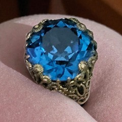 VTG RING Gold Wash Blue Glass Sapphire Cocktail Dome Sz 8.5