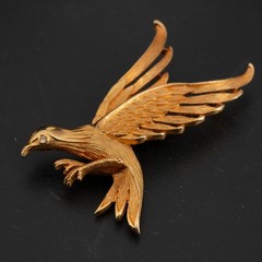 Large Vintage Americana Gold-Tone Eagle Brooch 2.5in Rhinestone Eye Bird Pin