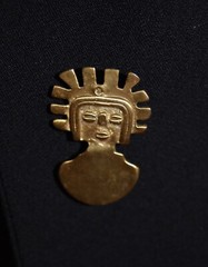 Metropolitan Museum of Art Brooch Pin Aztec Warrior Mask Tolima Face Gold Tone