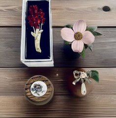 Lot 4 Vintage Estate Mixed Brooches/Pins Floral Themed Dogwood Roses Bow More