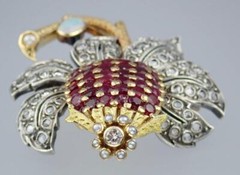 AMAZING Vintage Mid Century Portuguese 19K Ruby Diamond Strawberry Pendant Pin