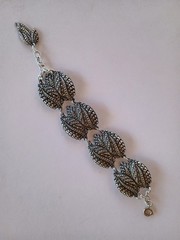 Vtg Leaf Bracelet & Earrings Set W. Germany Silver Tone Lightweight Paved Look