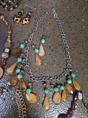 Stunning colorful vintage Matching Jewlery Lot
