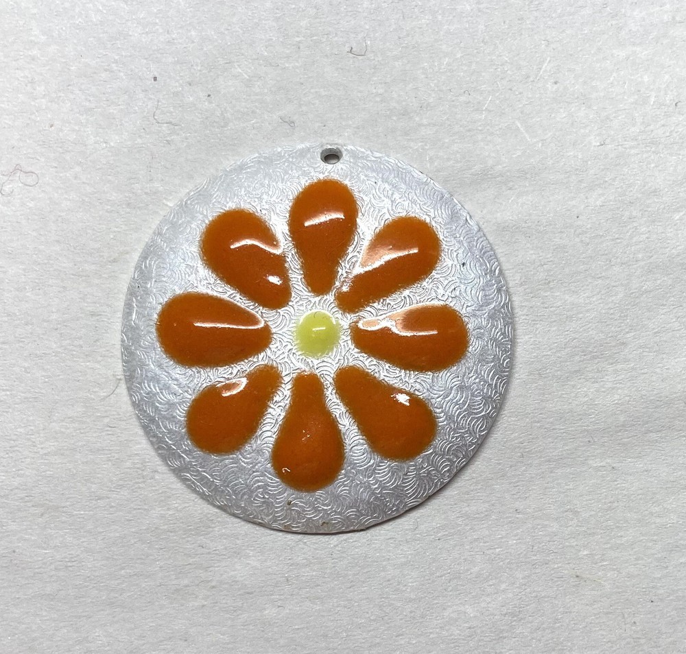 19x Vtg. Guilloche Enamel Charm – Lg. Round charm shape- Orange Daisy Flower