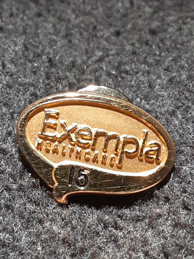 GOLD FILLED 15 YEARS OF SERVICE EXEMPLA LABEL PIN JEWELRY