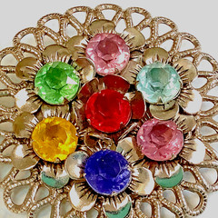 Vintage Silver Tone Flower Brooch Pin Riveted Acrylic Prong Set Stones Unsigned