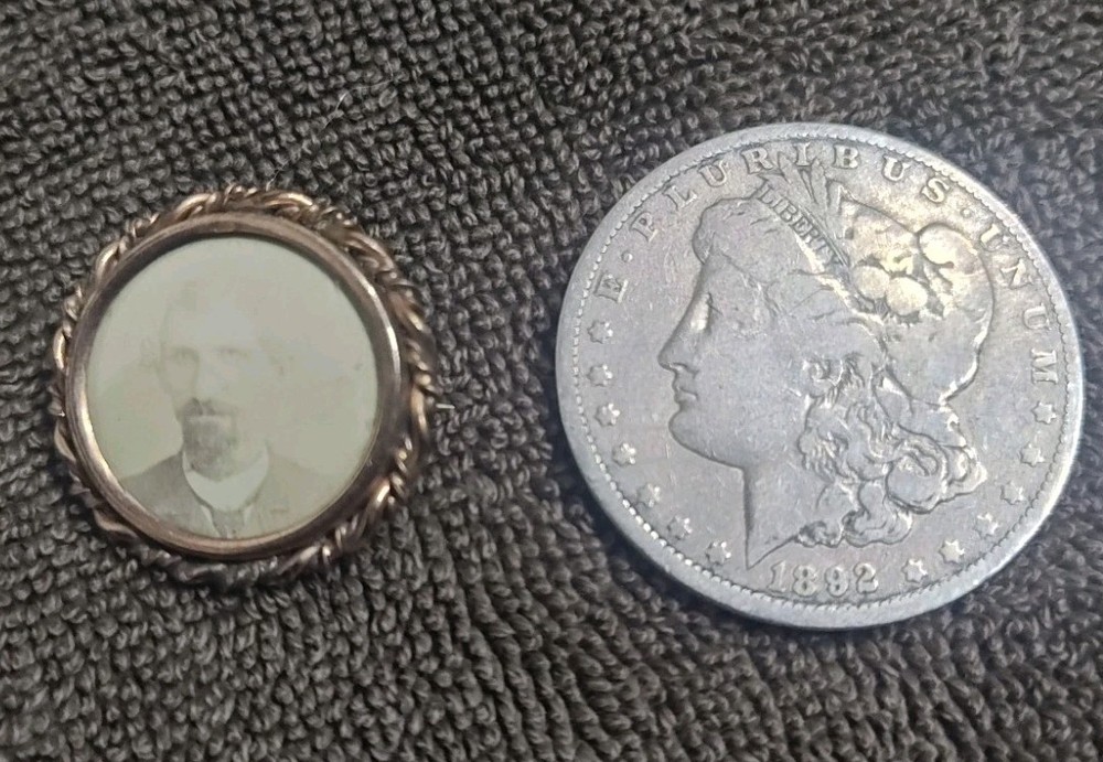 Antique Victorian Mourning Photo Brooch Pendant ~1890s C Clasp Portrait Pin