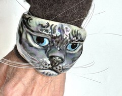 VNTG Rare Ceramic Cuff Bracelet Iridescent Cat With Whiskers, Signed KM 1987