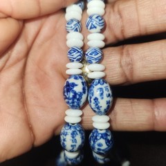 Vintage Blue White Porcelain Ceramic Beaded Necklace Chinoiserie Floral Barrel