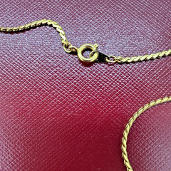 SET OF VINTAGE CELEBRITY GOLD TONE EGYPTIAN MOTIF PENDANT NECKLACE & EARRINGS