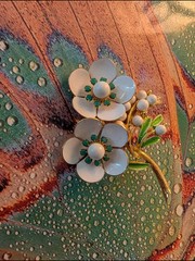 Vintage White and Green Floral Enamel Brooch Gold Plated