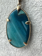 Gorgeous statement turqouise polished rock crystal teal necklace gold tone chain