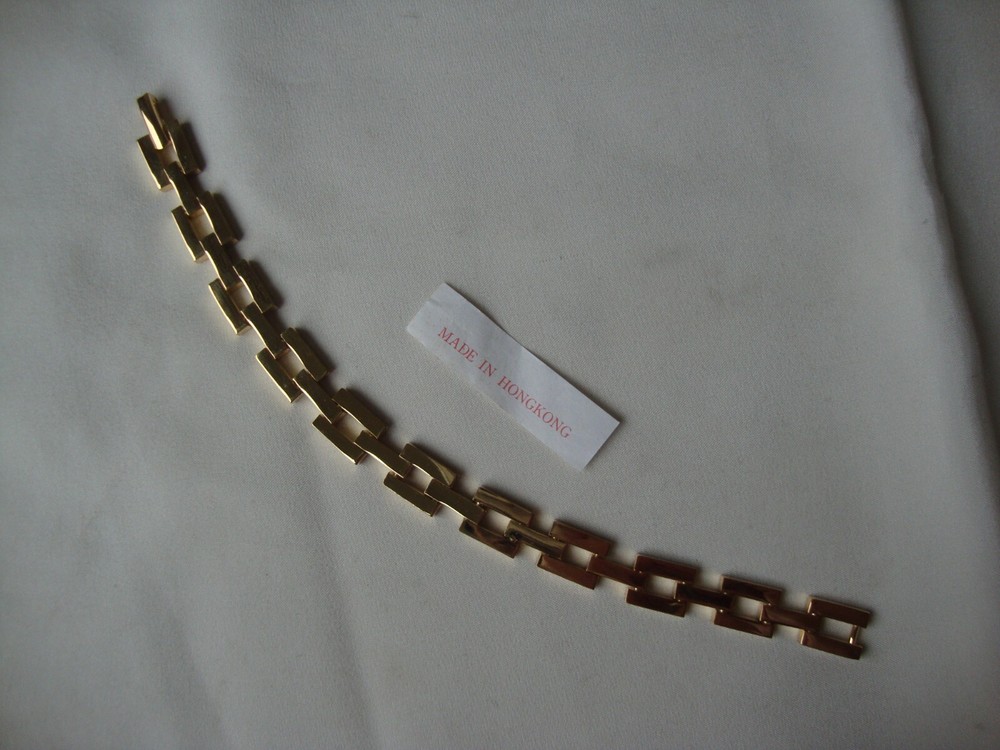 VINTAGE HONG KONG FASHION JEWELRY SQUARE FLAT LINK 7″ GOLD TONE TENNIS BRACELET