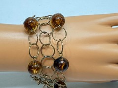 Vintage Bracelet Gold Tone Crackle Acrylic Lucite Beaded 3 Strand Toggle 8.5 in