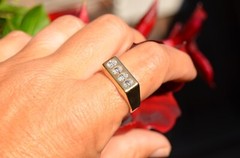 Vintage 14K 0.8 CTW Oval Cut Diamond Ring