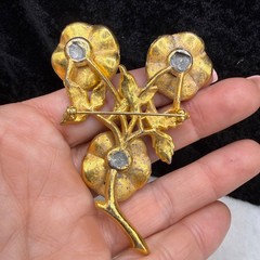 Vintage Pot Metal Enamel Rhinestone Flower Brooch Gold Tone READ